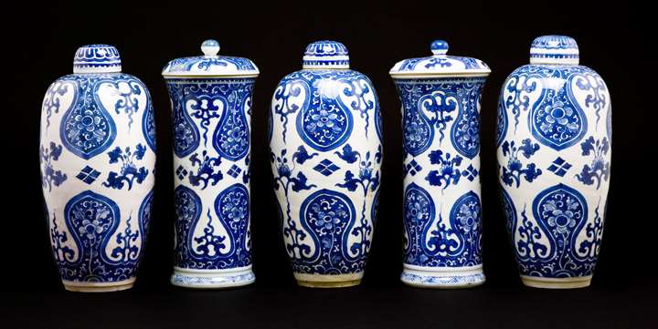 Chinese export porcelain blue and white Five Piece Garniture